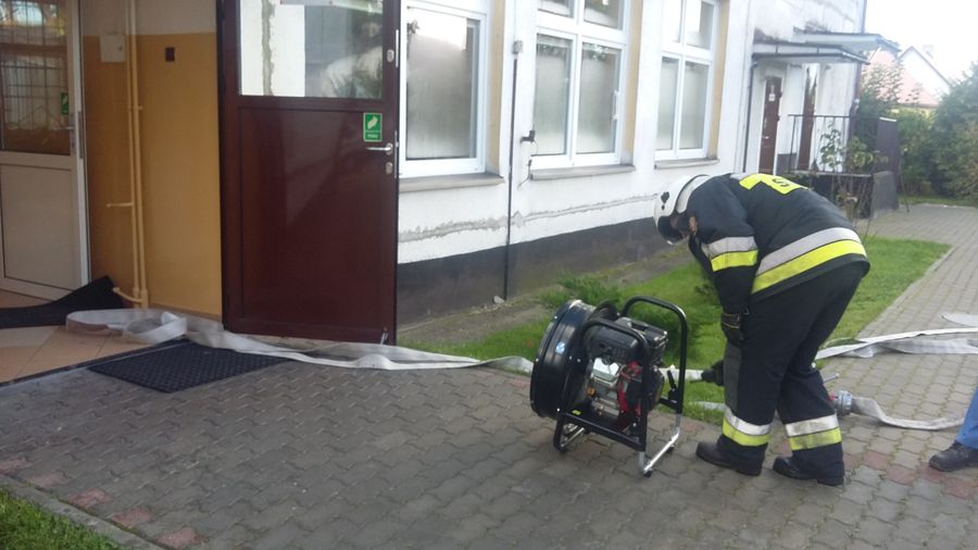 SP w Dunowie - próbny alarm przeciwpożarowy SP w Dunowie - próbny alarm przeciwpożarowy