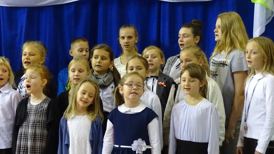 Dzień Papieski w Szkole Podstawowej im. W. Szymborskiej w Konikowie Dzień Papieski w Szkole Podstawowej im. W. Szymborskiej w Konikowie