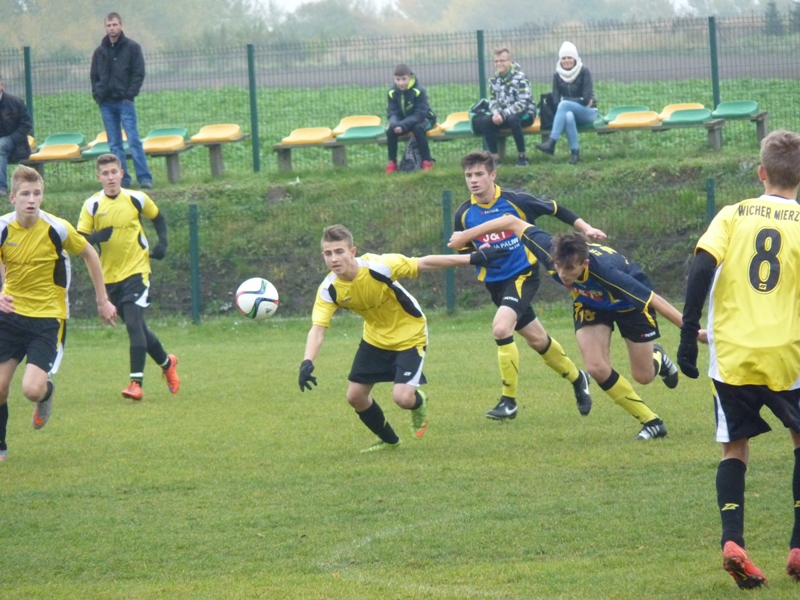 Dwa zwycięstwa i porażka Dwa zwycięstwa i porażka