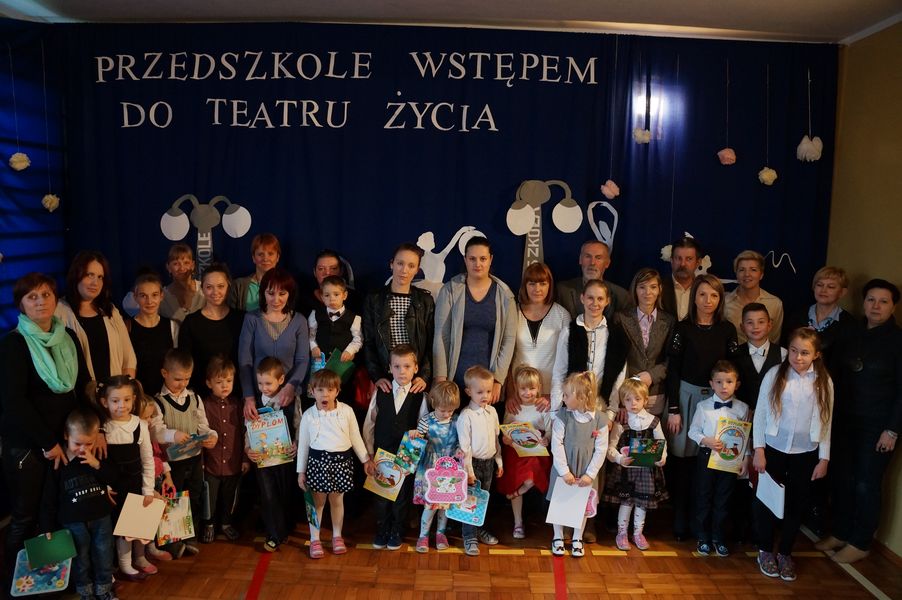 Pasowanie na przedszkolaka w Szkole Podstawowej w Dunowie Pasowanie na przedszkolaka w Szkole Podstawowej w Dunowie