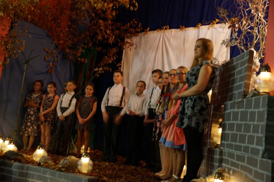 Tradycyjny wieczorek poetycki w Szkole Podstawowej w Dunowie Tradycyjny wieczorek poetycki w Szkole Podstawowej w Dunowie