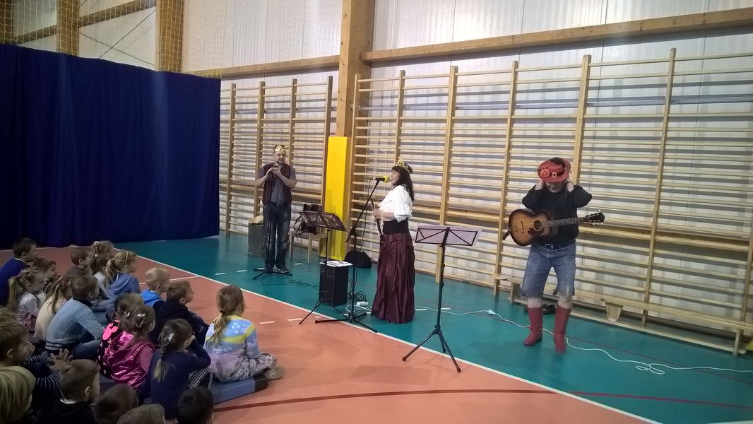 „Kot w butach” w Szkole Podstawowej w Konikowie „Kot w butach” w Szkole Podstawowej w Konikowie