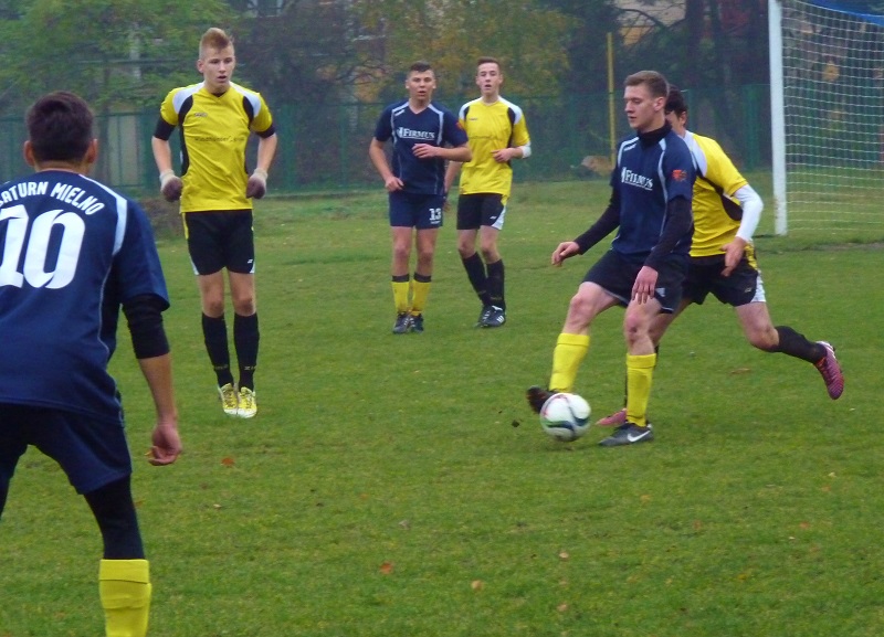 Zwycięstwo trampkarzy, porażki juniorów i seniorów Zwycięstwo trampkarzy, porażki juniorów i seniorów