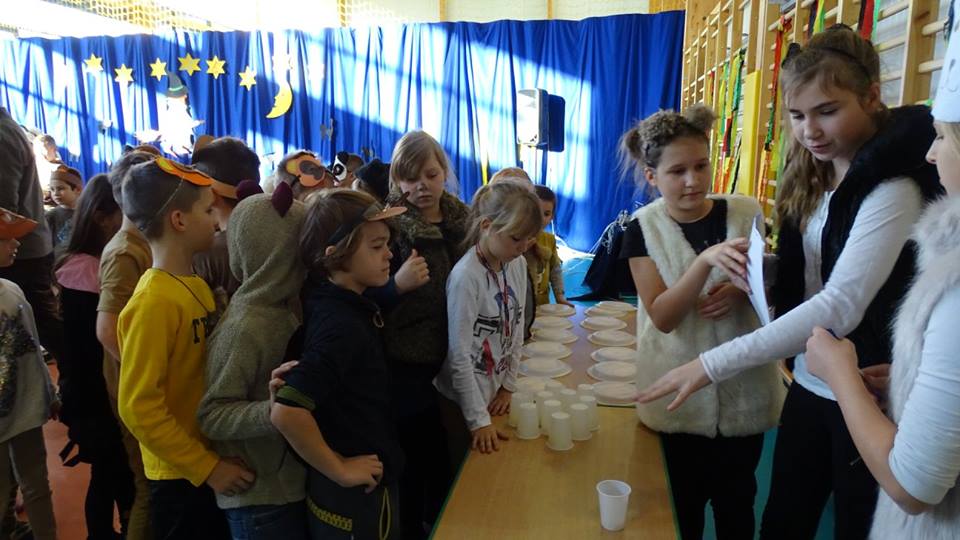 „Misiowe” Andrzejki w Szkole Podstawowej w Konikowie „Misiowe” Andrzejki w Szkole Podstawowej w Konikowie