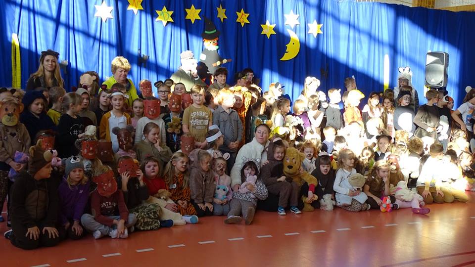 „Misiowe” Andrzejki w Szkole Podstawowej w Konikowie „Misiowe” Andrzejki w Szkole Podstawowej w Konikowie