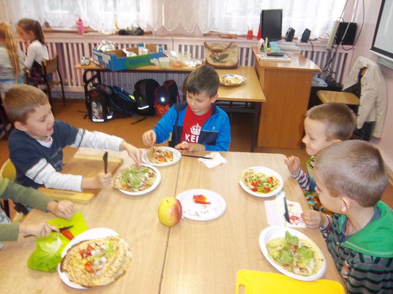 „Zdrowe - nietrudne” w Szkole Podstawowej w Konikowie 